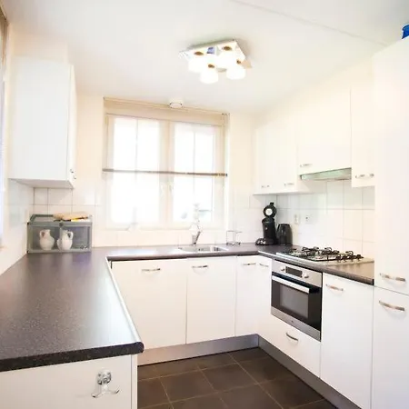Sleeps 8 Pool Wifi T644079 ביקברחן